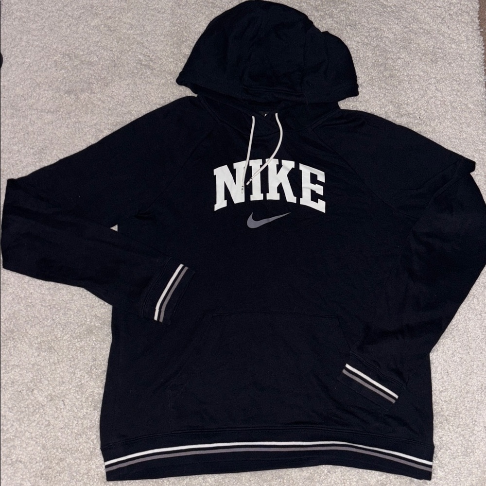Nike pullover hoodie